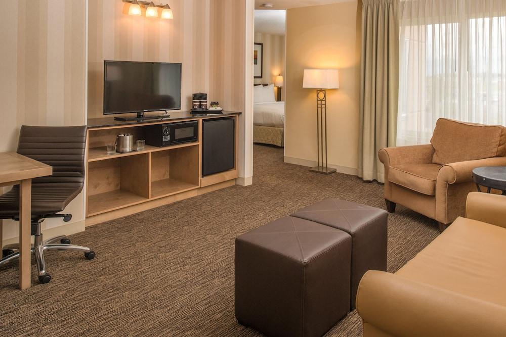 DoubleTree by Hilton Portland - Beaverton - Room