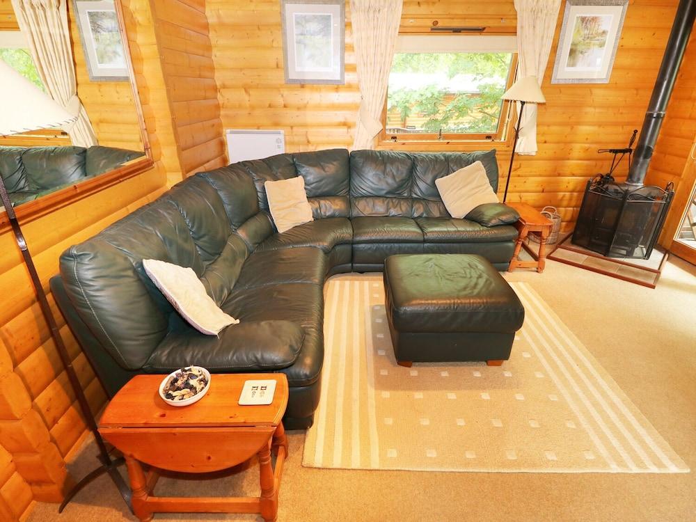 Lodge 8 - Interior