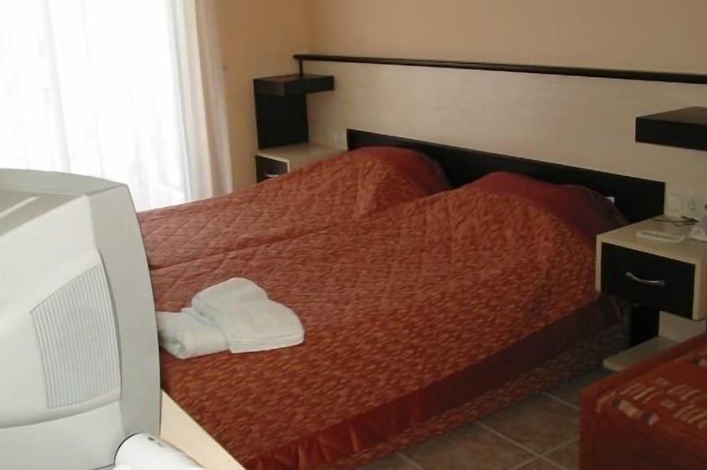 Himeros Beach Hotel - Room