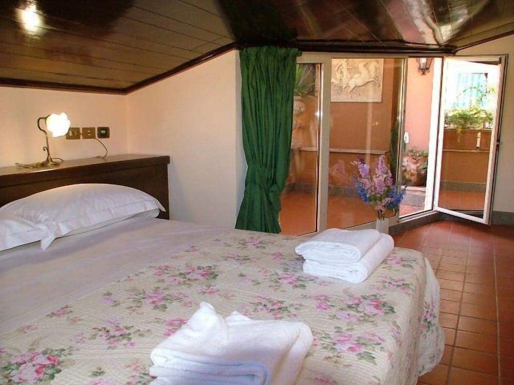 Hotel Okapi - Room