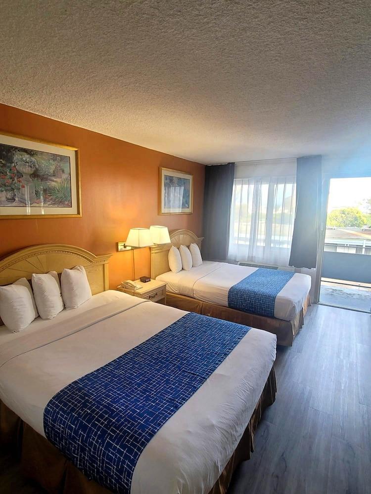 Travelodge by Wyndham San Francisco Airport North - Featured Image