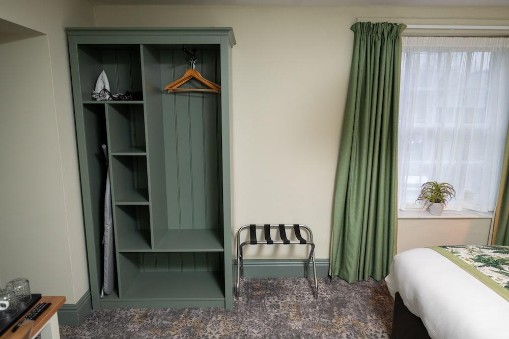 Rockingham Arms by Greene King Inns - Room