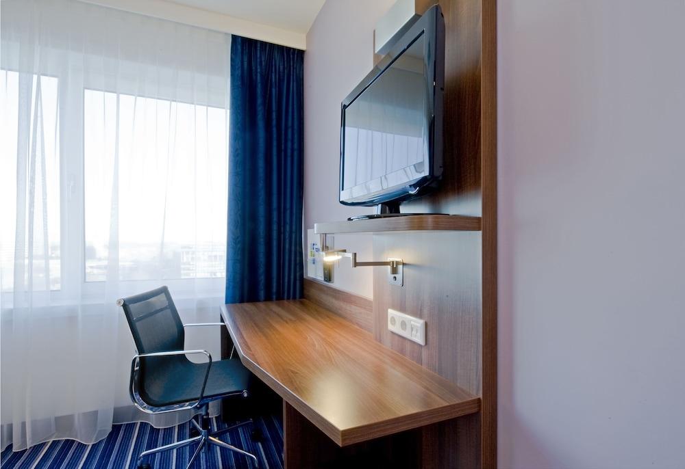 Holiday Inn Express Amsterdam - South, an IHG Hotel - Room