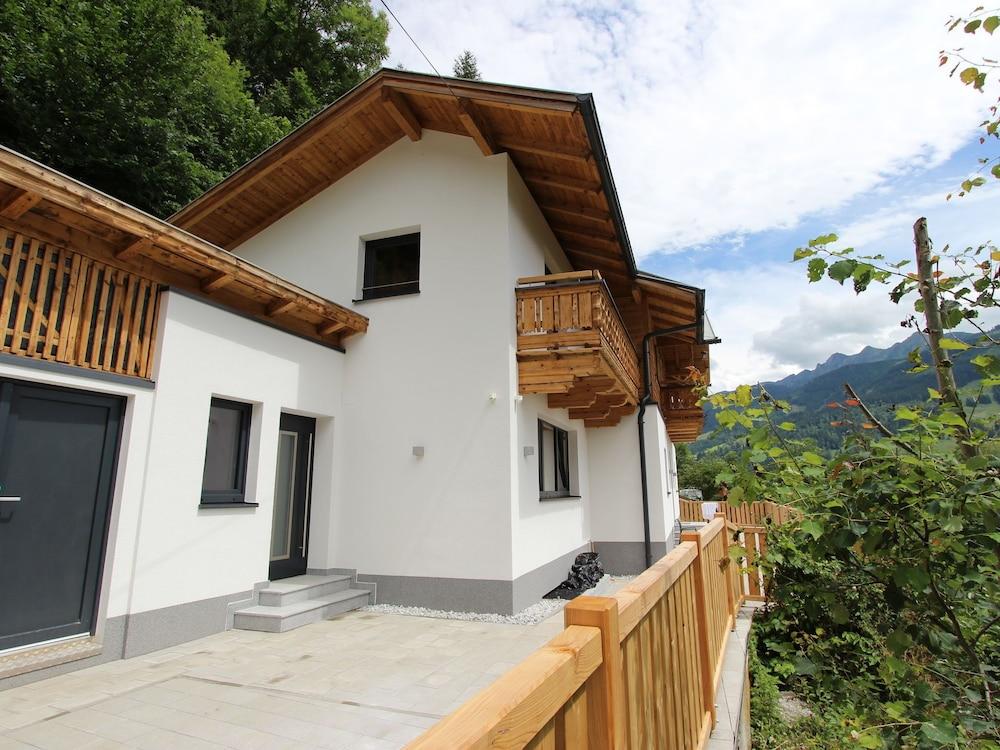 Renovated Holiday Home near Zell am See with Enclosed Garden - Featured Image