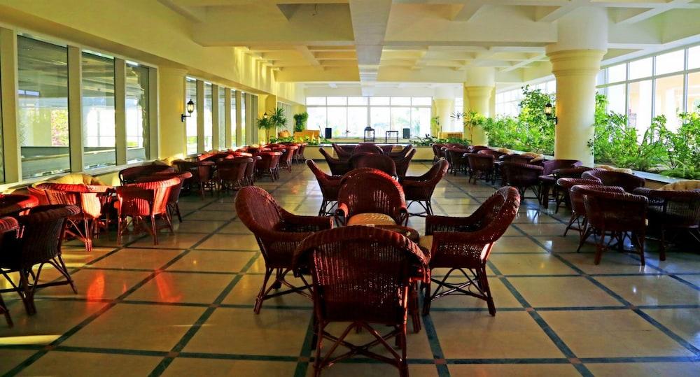 LABRANDA Royal Makadi - Lobby Lounge