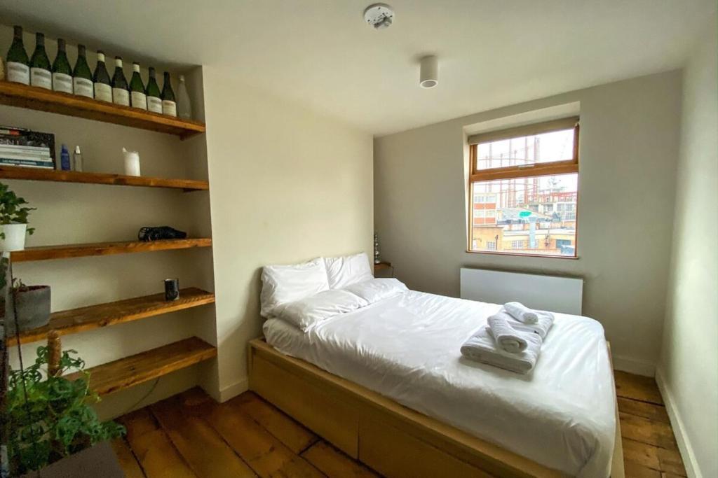 Bright Spacious Two-Bed in Hackney - Other