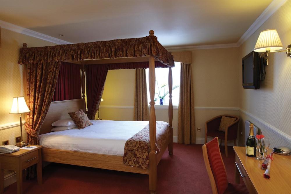 Best Western Bristol North The Gables Hotel - Room