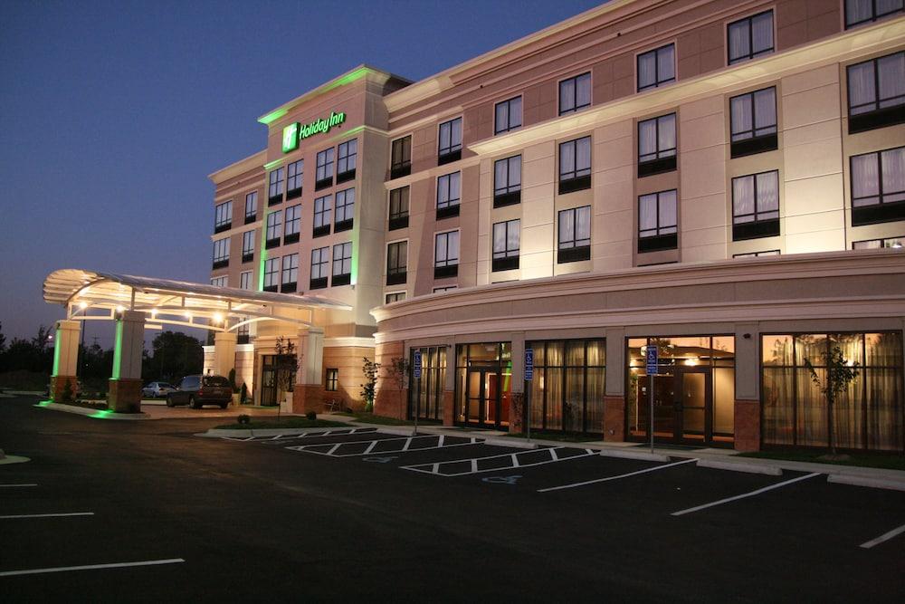 Holiday Inn Columbus-Hilliard, an IHG Hotel - Featured Image