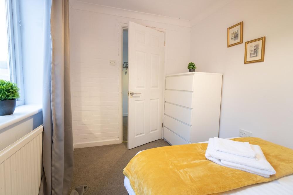 St Anne's Serviced Accommodation - Room