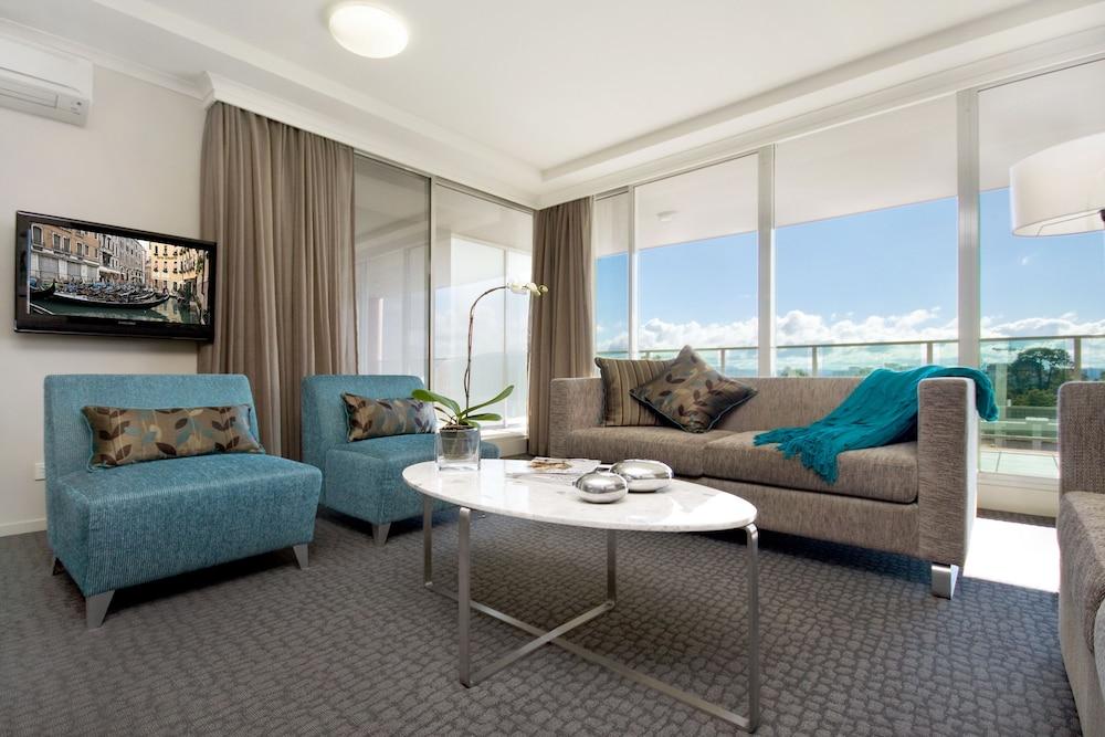 Pacific Suites Canberra - Room