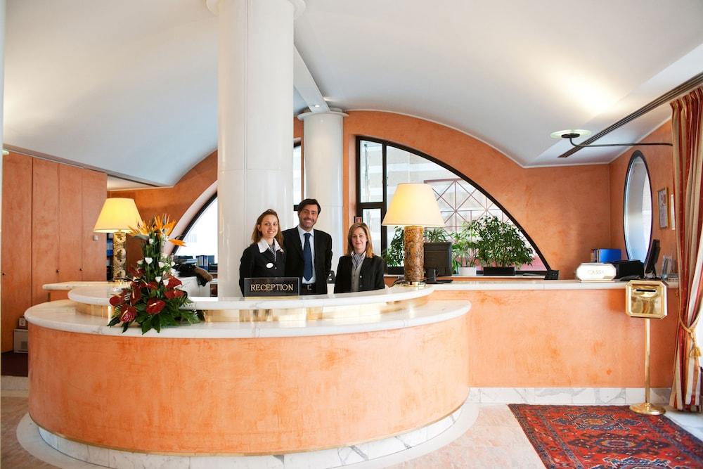 Hotel Giberti & SPA - Reception