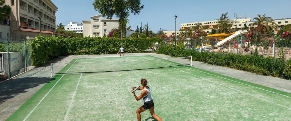 فينوس هوتل - Tennis Court