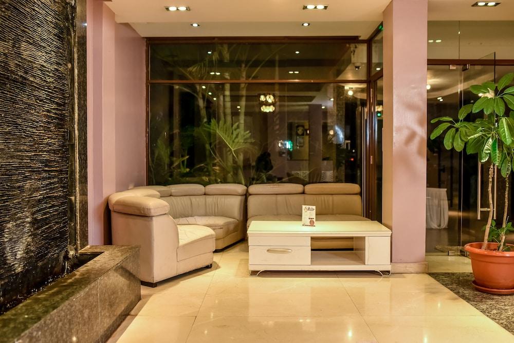 Ngong Hills Hotel - Lobby Sitting Area