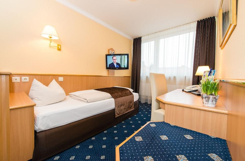 Hotel Royal - Room