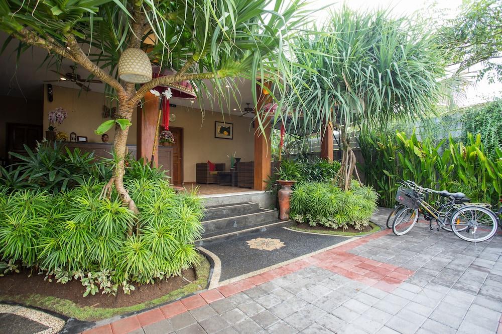 Aishwarya Exclusive Villas - Reception