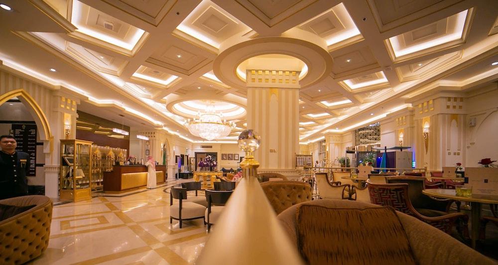 Casablanca Grand Hotel - Lobby Lounge