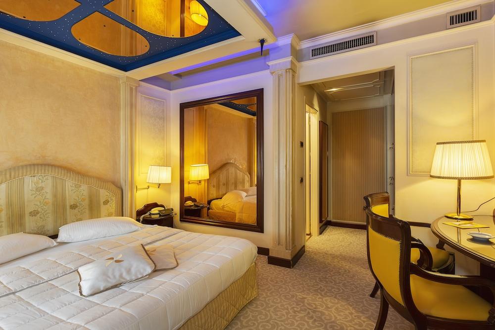 Dream Hotel - Room