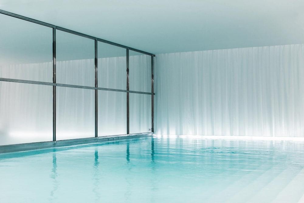 Le Royal Monceau - Raffles Paris - Indoor/Outdoor Pool