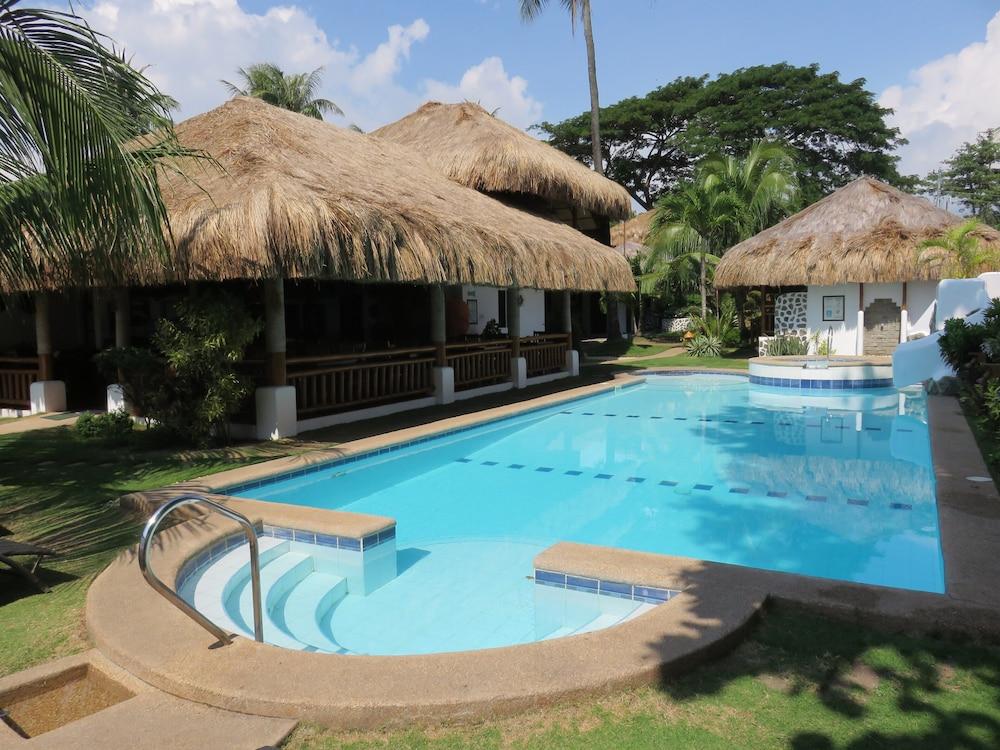 Kav's Beach Resort - Pool