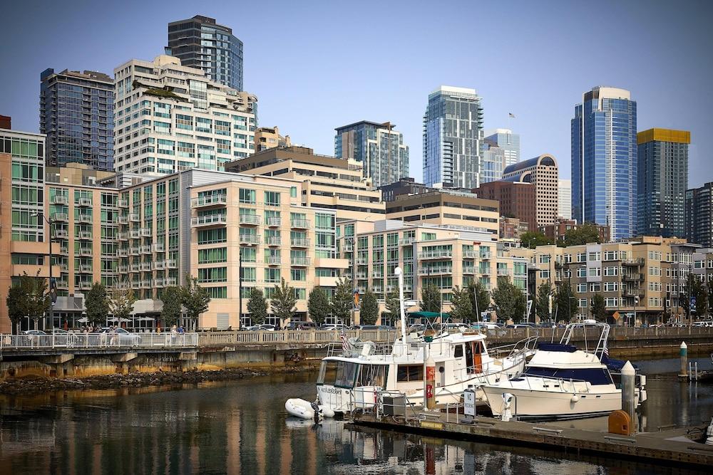 Seattle Marriott Waterfront - Featured Image