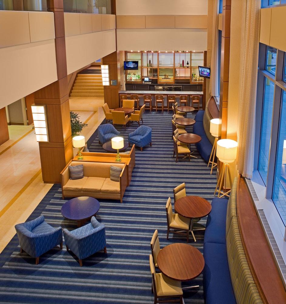 Georgia Tech Hotel and Conference Center - Lobby Sitting Area