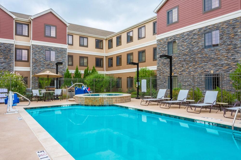 Staybridge Suites Kansas City - Independence, an IHG Hotel - Pool
