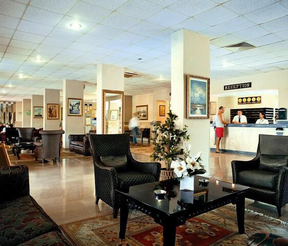 Club Hotel Pineta - All Inclusive - Lobby Sitting Area