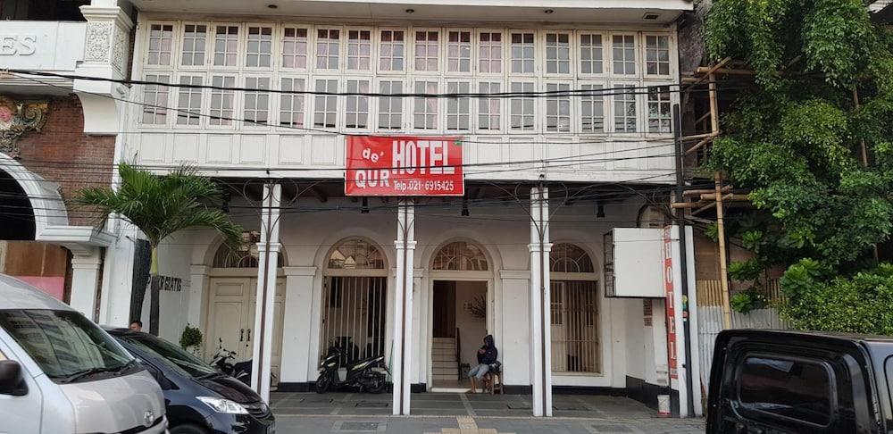 Hotel DeQur Jakarta Kota - Exterior