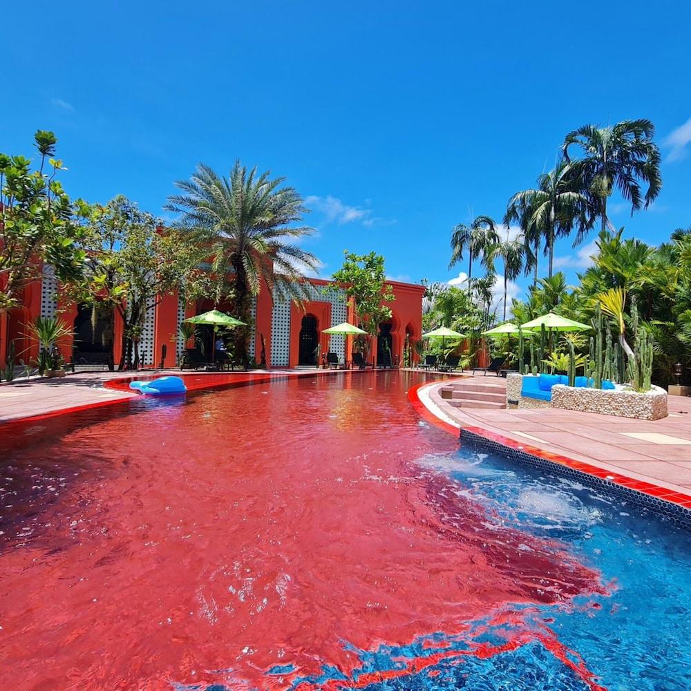 The Kiri Villas Resort - Outdoor Pool