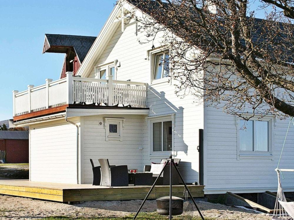 Holiday Home in Kvaløya - Exterior