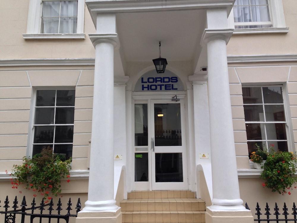 Lords Hotel - Featured Image