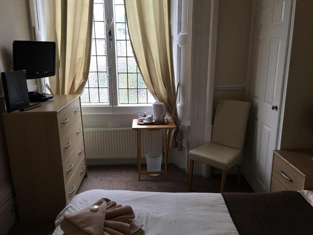 Royal Grosvenor Hotel - Room