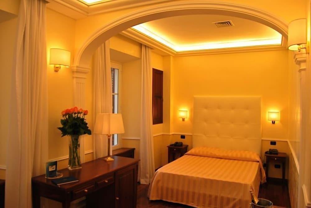 Ludovisi Luxury Rooms - Room
