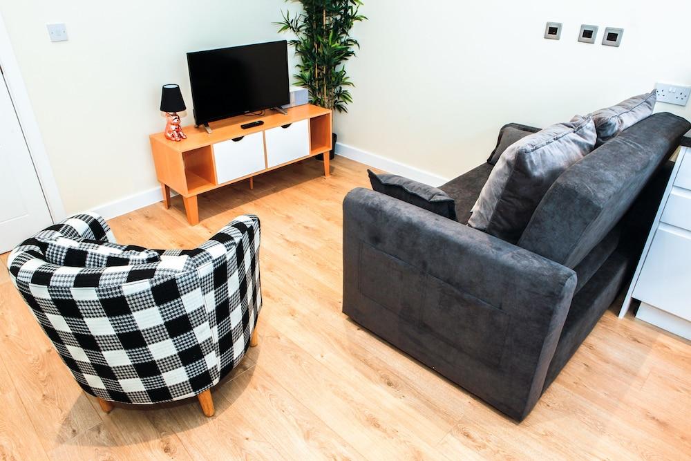 Approved Serviced Apartments Stanley Street - Featured Image