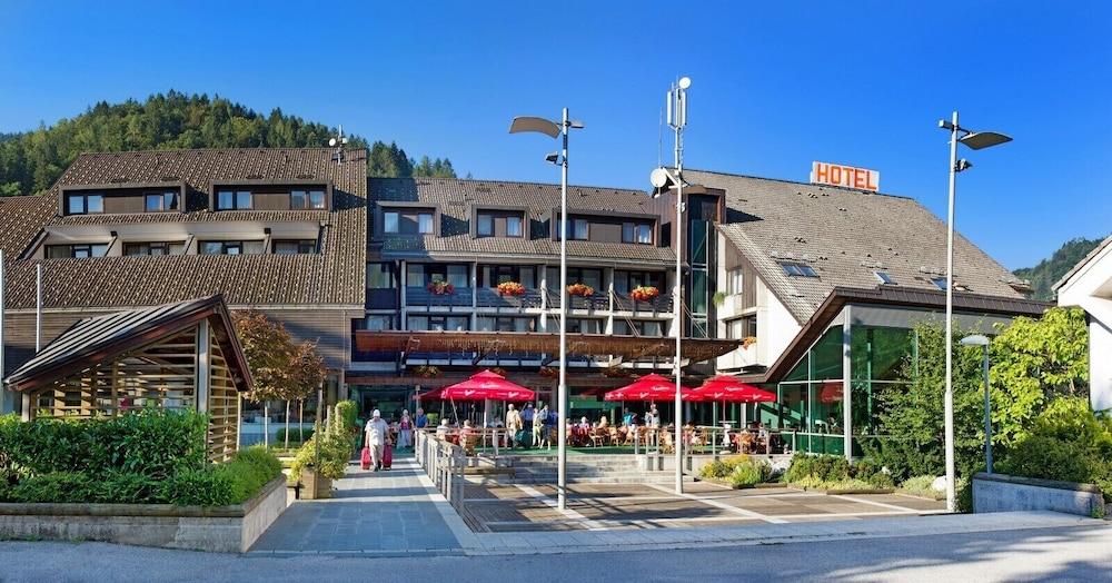Hotel Cerkno - Featured Image