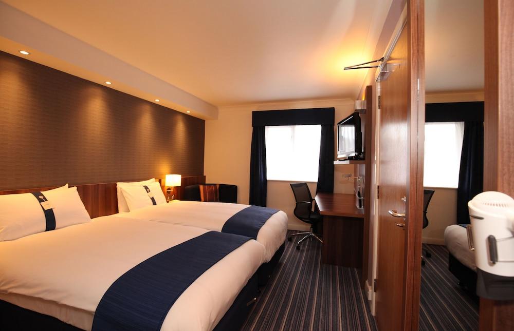 Holiday Inn Express London Gatwick - Crawley, an IHG Hotel - Room