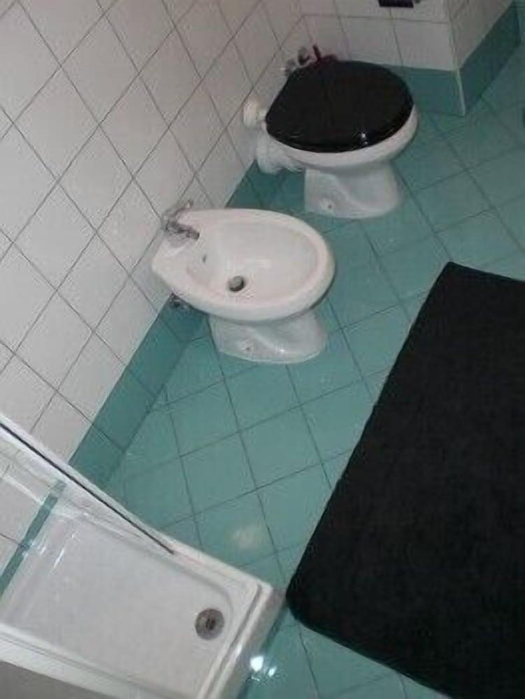 بي آند بي دي بلاسيو - Bathroom