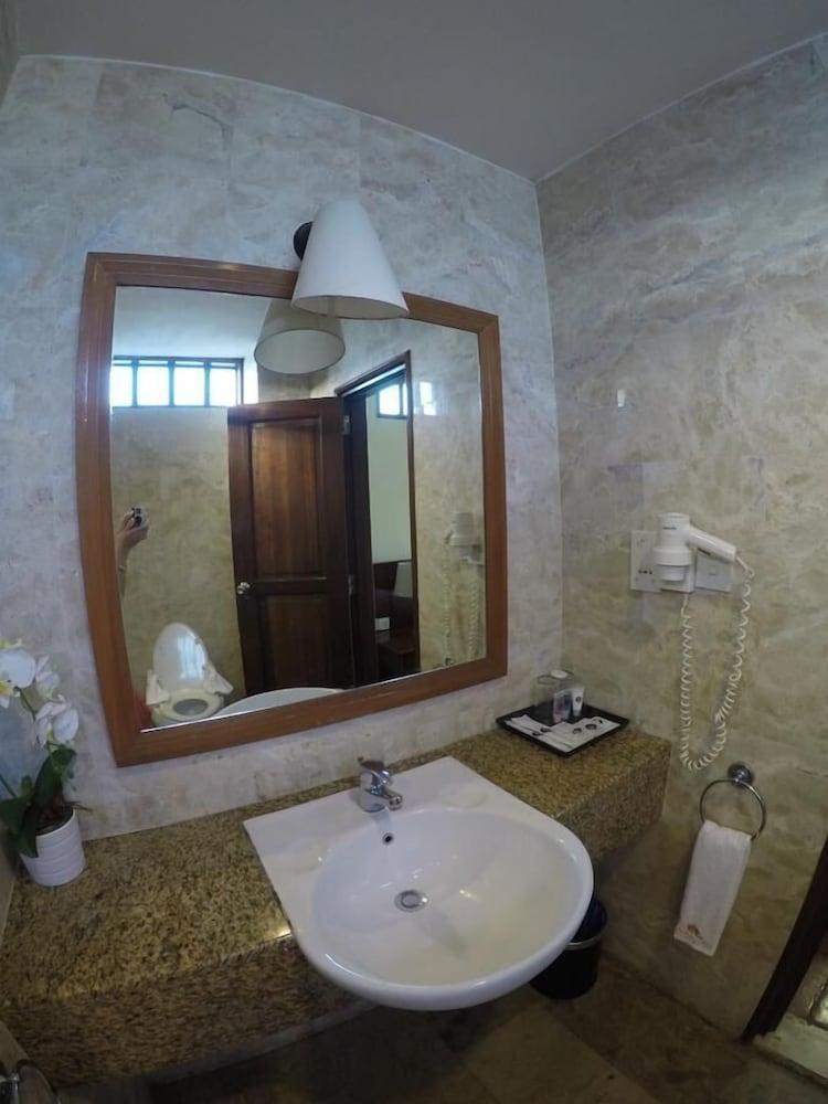 دي ووتر شاليه لانكاوي لاجون - Bathroom
