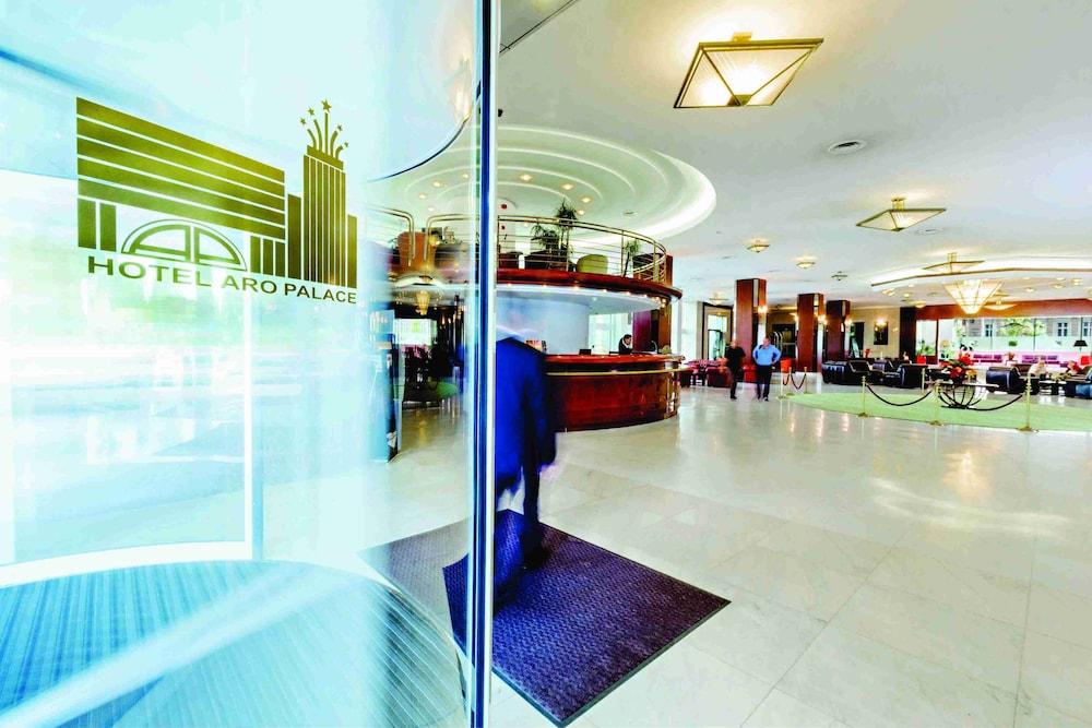 Aro Palace Hotel - Lobby