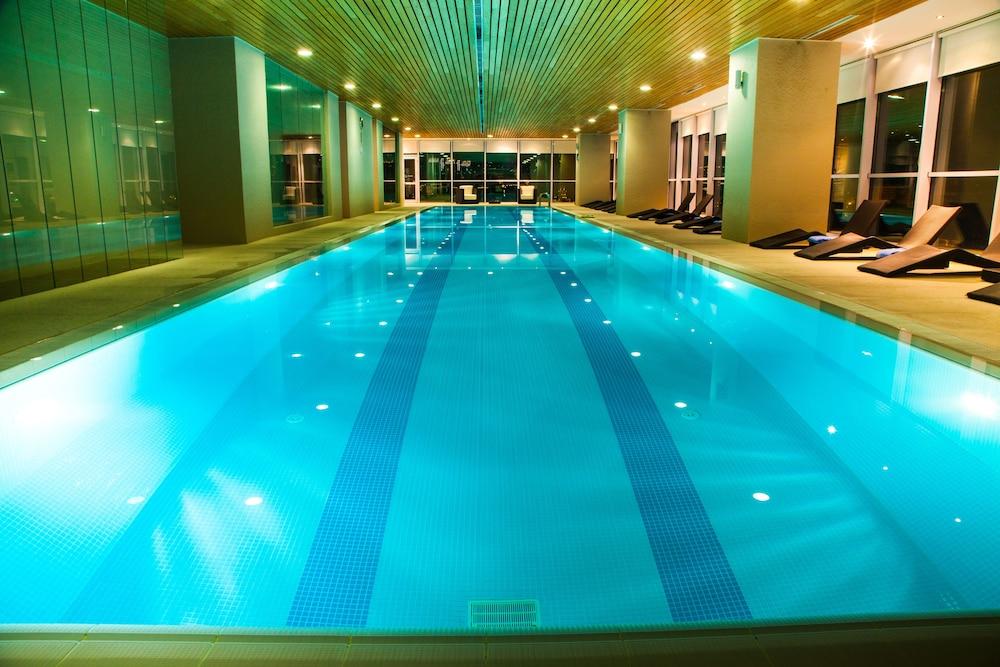 ذا لاندمارك هوتل - Indoor Pool
