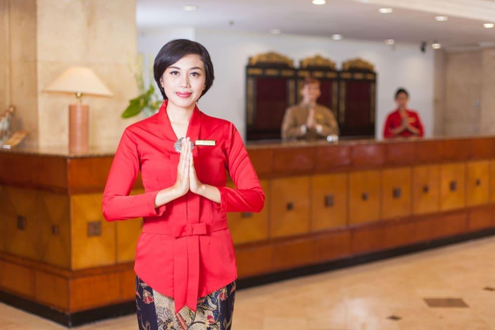 Sahid Hotel Surabaya - Reception