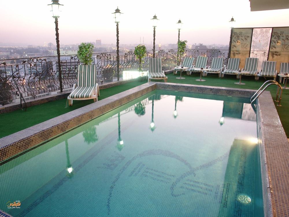 Royal Marshal Hotel - Rooftop Pool