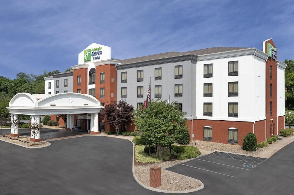 Holiday Inn Express & Suites Knoxville-Clinton, an IHG Hotel - Featured Image