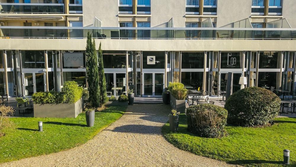 Best Western Plus Hotel Du Parc Chantilly - Exterior