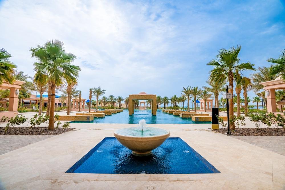 Rixos Marina Abu Dhabi - Pool