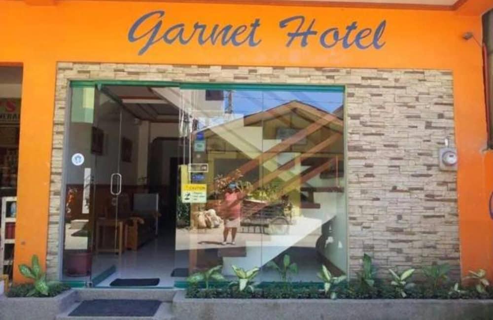 Garnet Hotel - Exterior