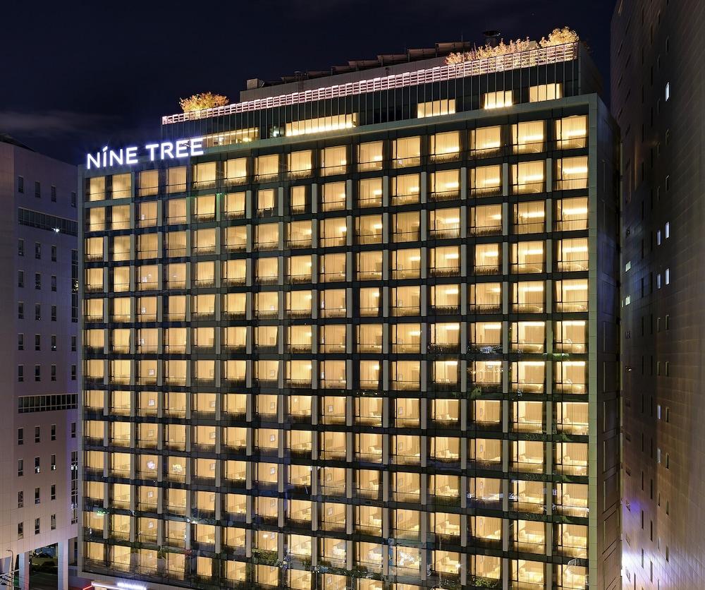 Nine Tree Premier Hotel Myeongdong 2 - Exterior detail
