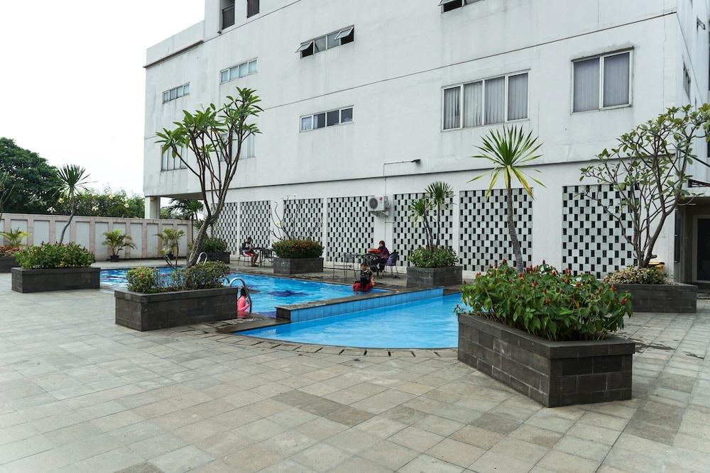 Comfort Studio Apartment Margonda Residence 4 near UI - Outdoor Pool