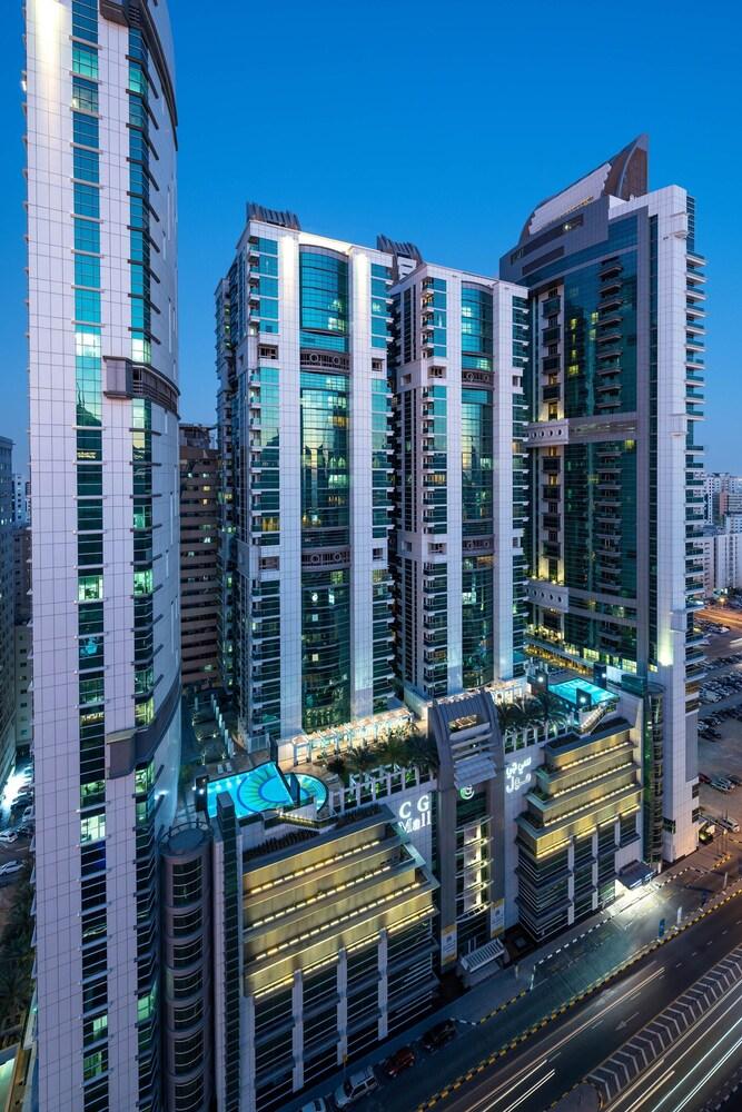 Four Points by Sheraton Sharjah - Exterior