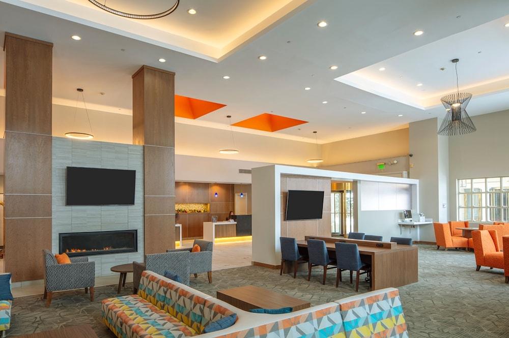 Collegian Hotel & Suites, Trademark Collection by Wyndham - Lobby